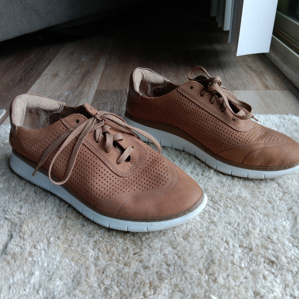Vionic Riley leather perforated walking shoes brown sz 10